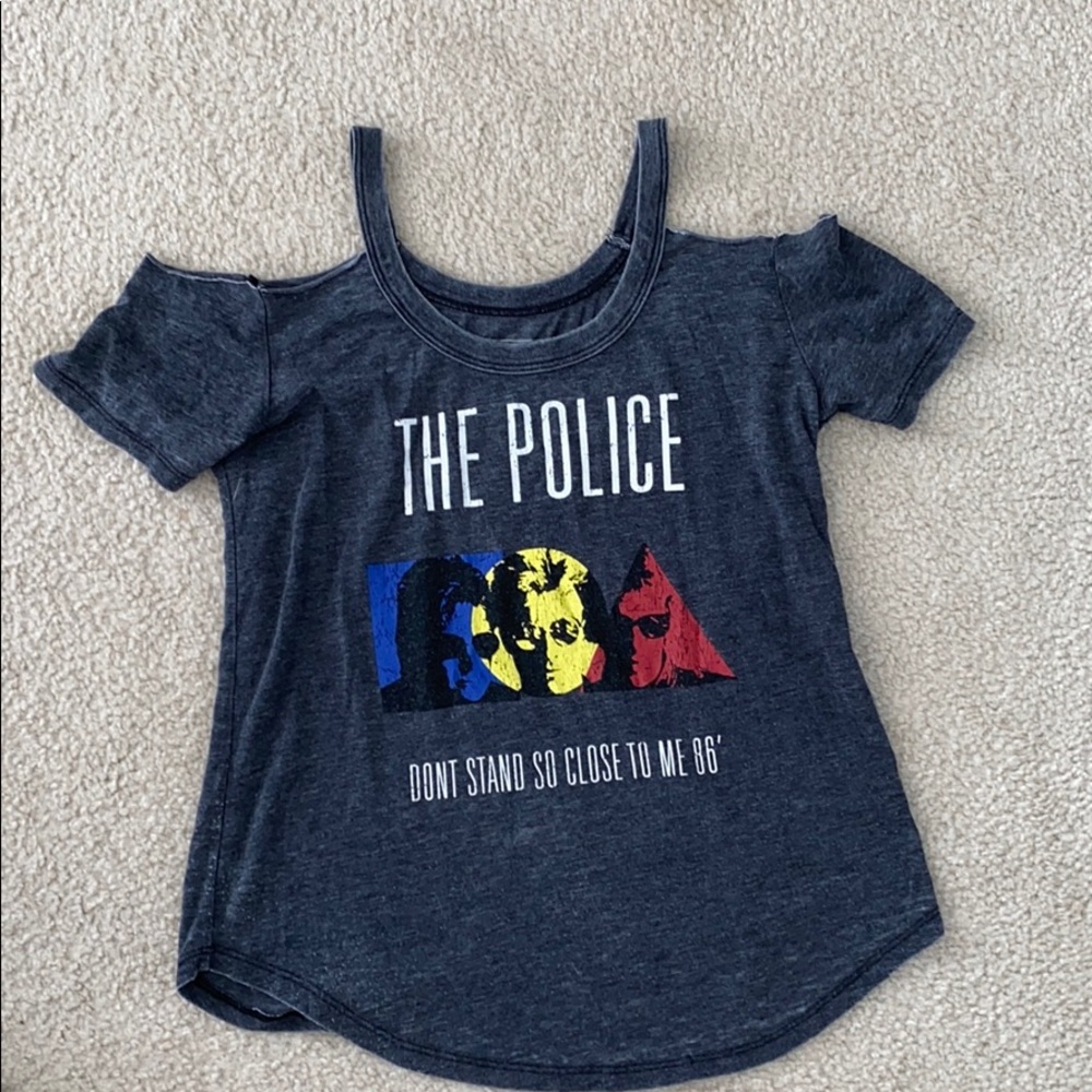 Cut out shoulders band T-shirt